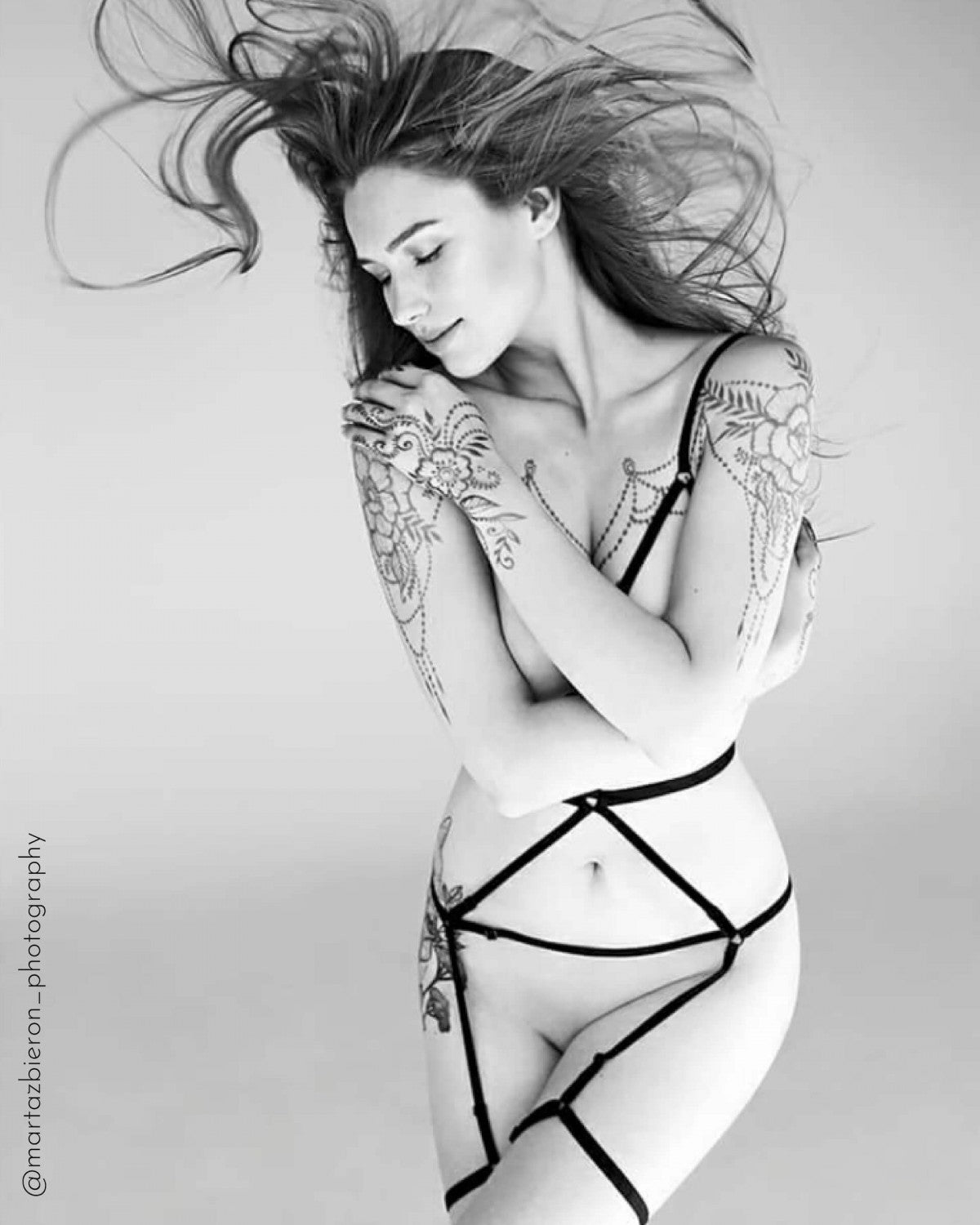 VANESSA body harness